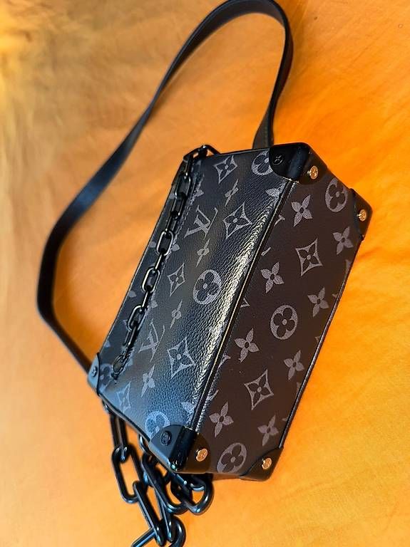 Taschen: Louis Vuitton Soft Trunk Noir – Gebraucht aus Genève von gae_5vrx 3