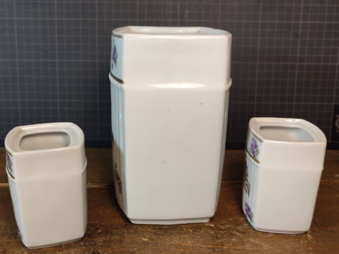 Set di piatti: Wunderschöne alte Gefässe Gewürz Vorratsdosen – Usato da Gelterkinden venduto da MYSTOREFORYOU4460 1
