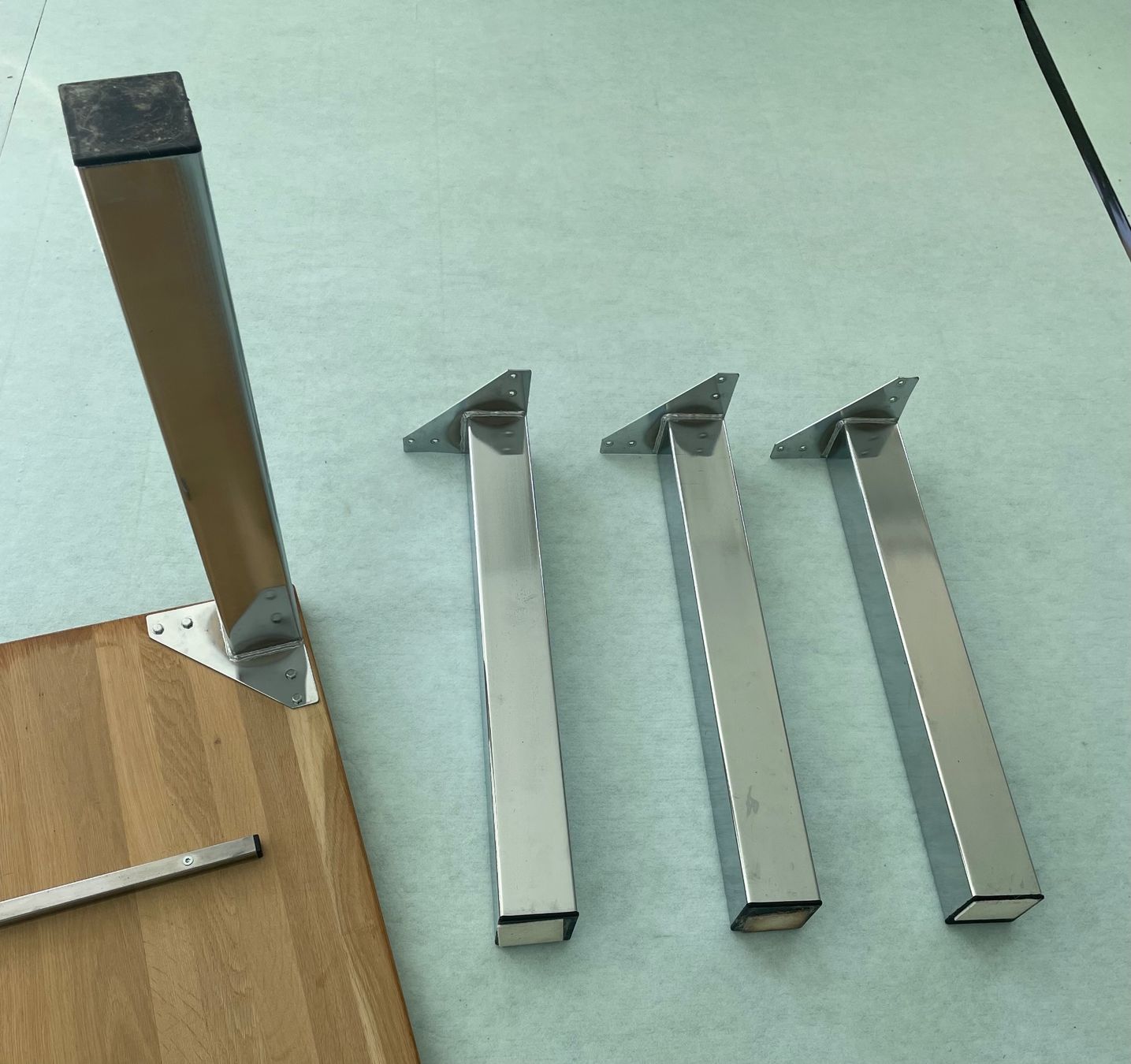 Altri mobili: Tischbeine 4er-Set – Usato da Dielsdorf venduto da polka_1