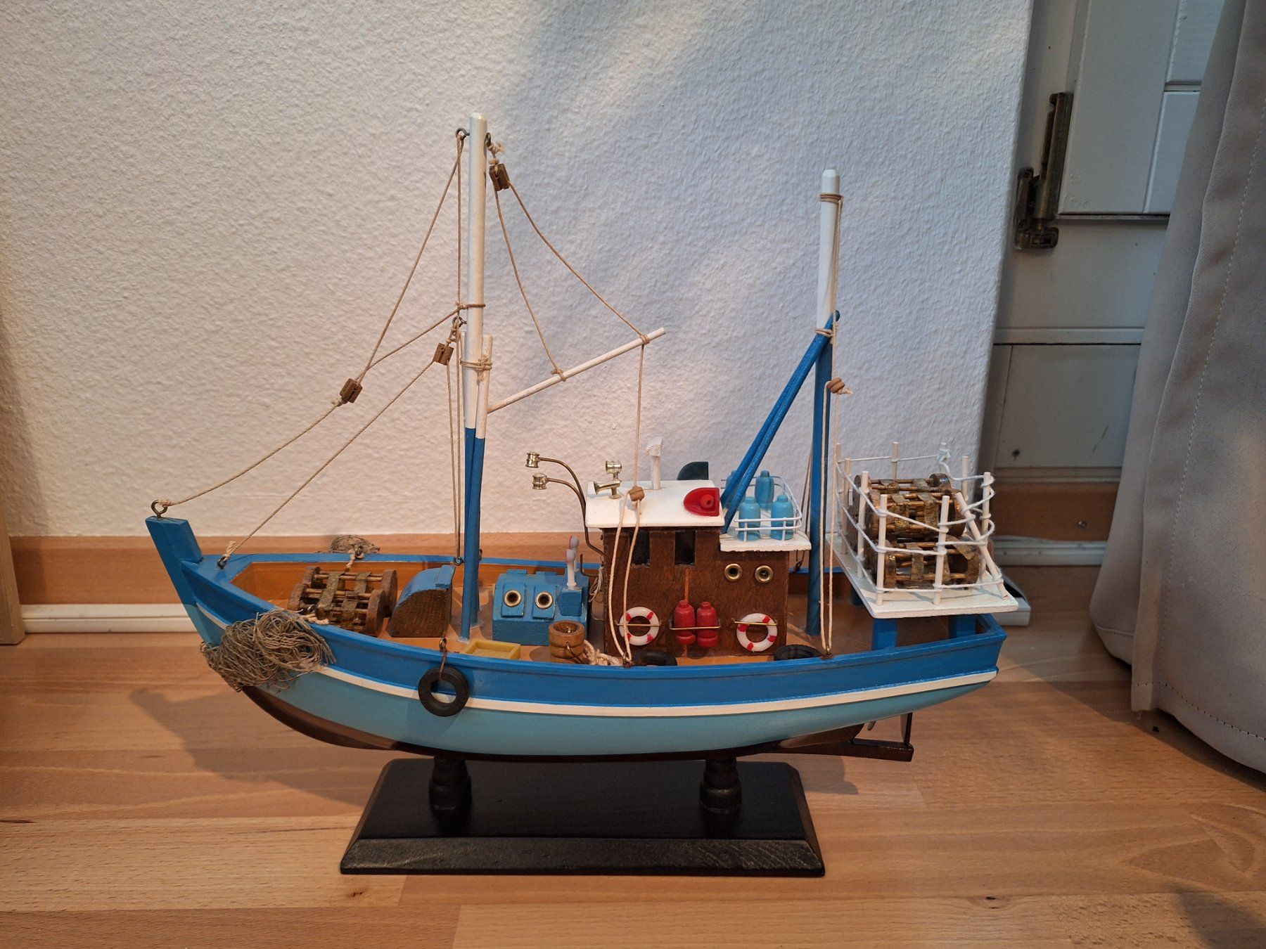 Kit di modellismo & Modellini statici: Schönes Deko Holzschiff – Usato da Zürich venduto da Mwb5