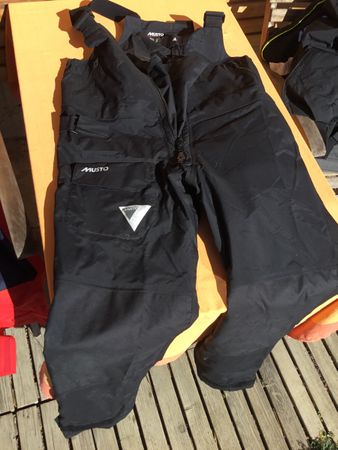Ölhose Musto BR2