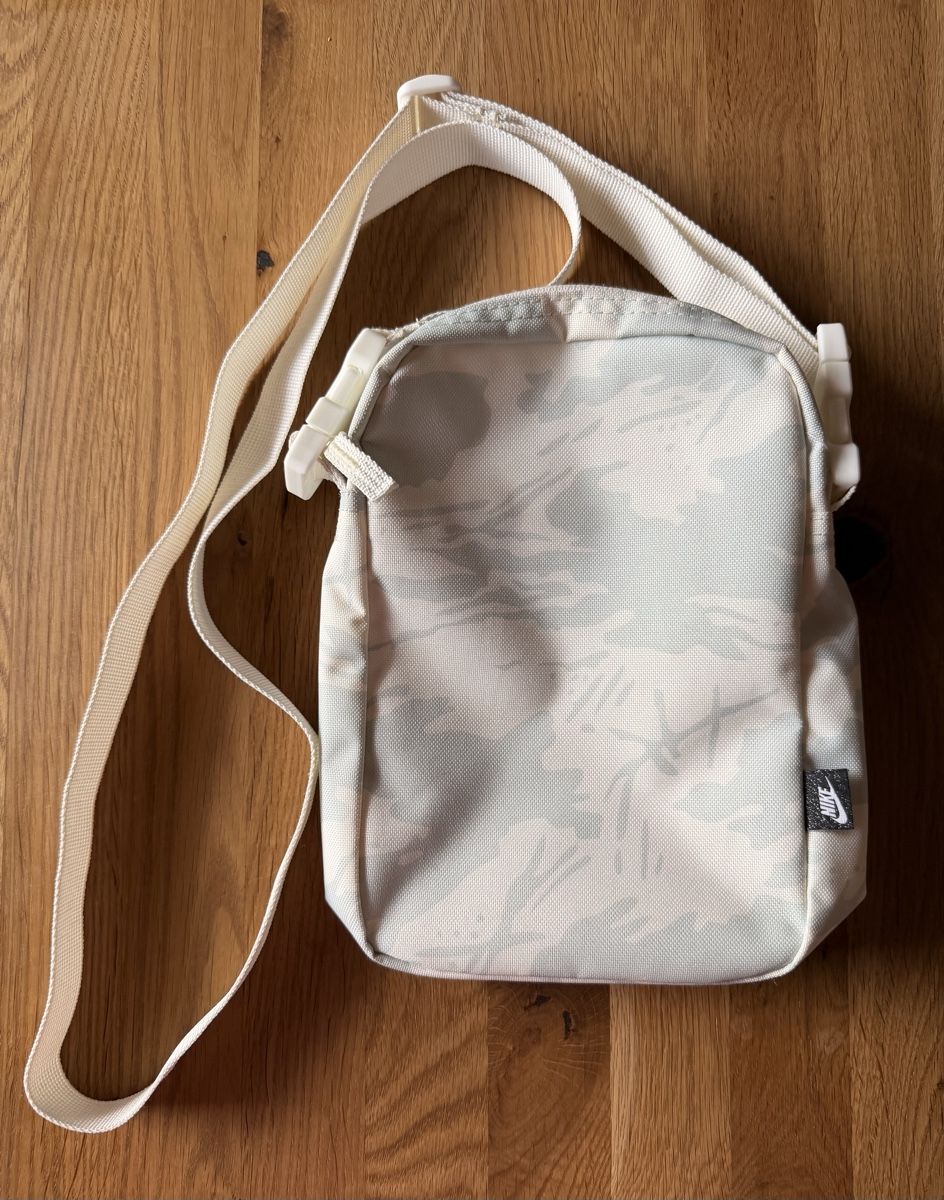 Nike Taschen: Umhängetasche NIKE – Gebraucht aus Vorderthal von Naja710 2
