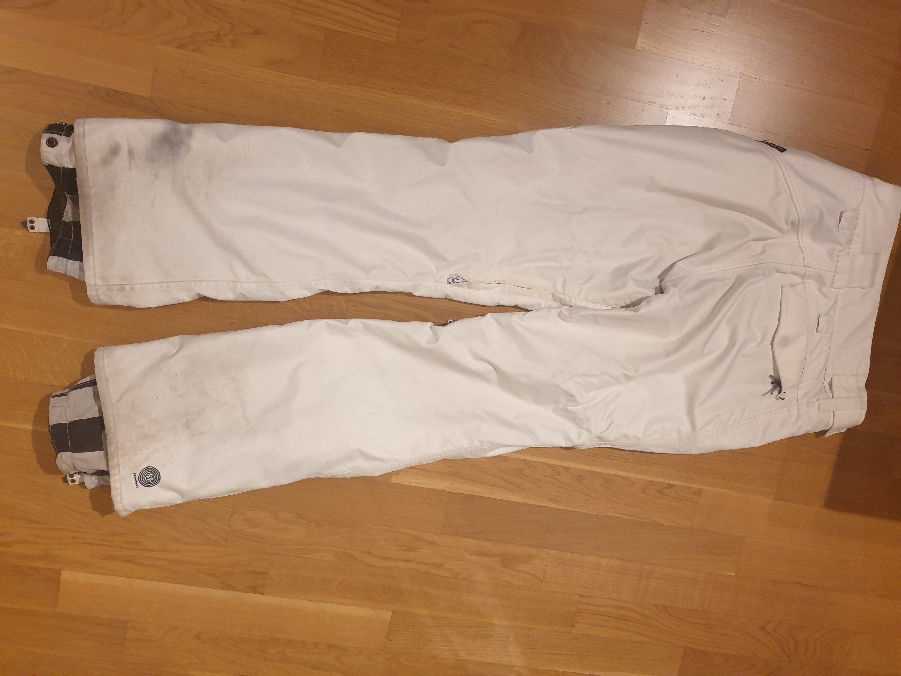 Pantaloni: Special Blend Snowboardhose Revolver – Usato da St.Gallen venduto da Capsule_Corporation 3