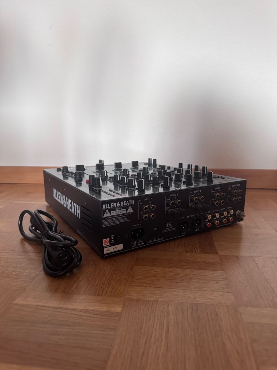 Allen & Heath Console di mixaggio: Allen & Heath Xone:42 – Usato da Sempach Station venduto da sashley33 2