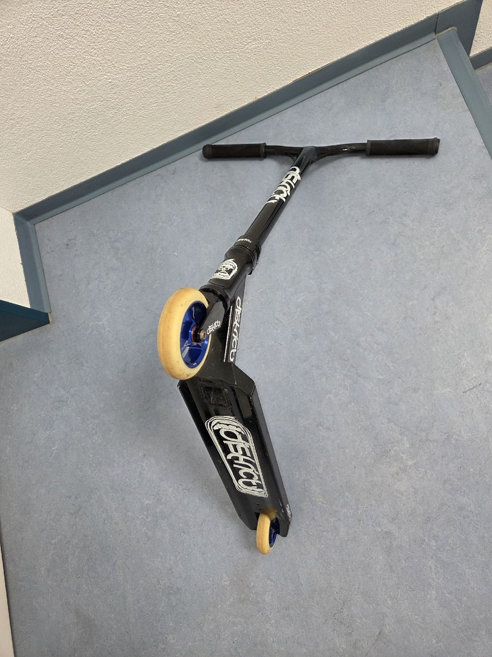 Kickboard: District Stunt Scooter - Top Zustand. – Usato da Kreuzlingen venduto da wirgehenfischen 5