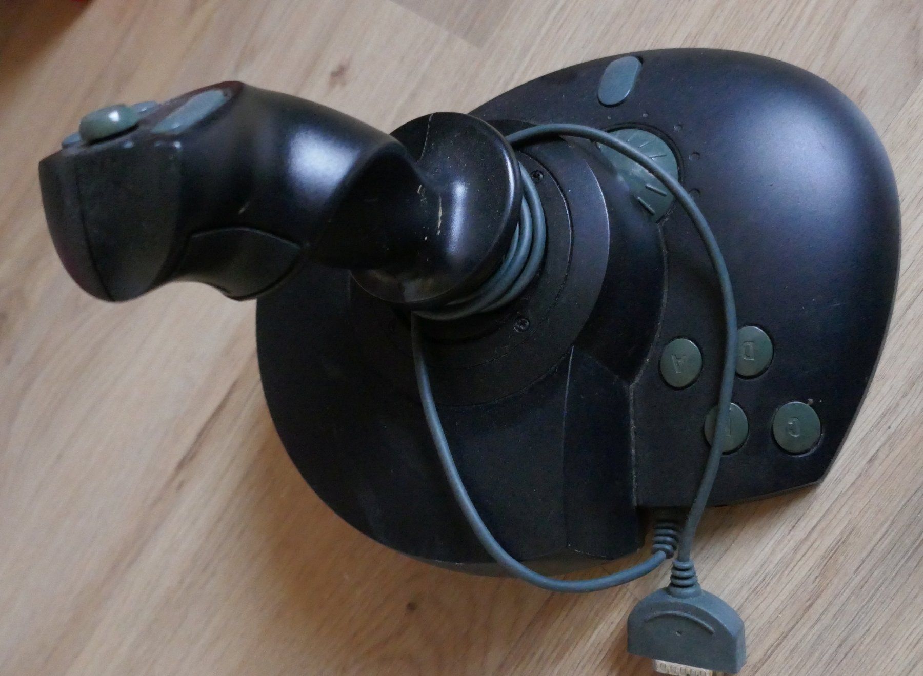 Microsoft Manettes: Microsoft SideWinder mit Force Feedback – D'occasion à Wenslingen par FairlightCMI 3