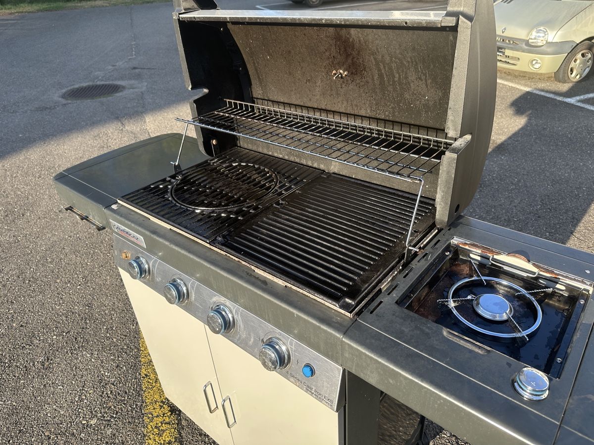 Campingaz Griglie: Campingaz Grill mit Seitenbrenner – Usato da Weinfelden venduto da Fox770 3