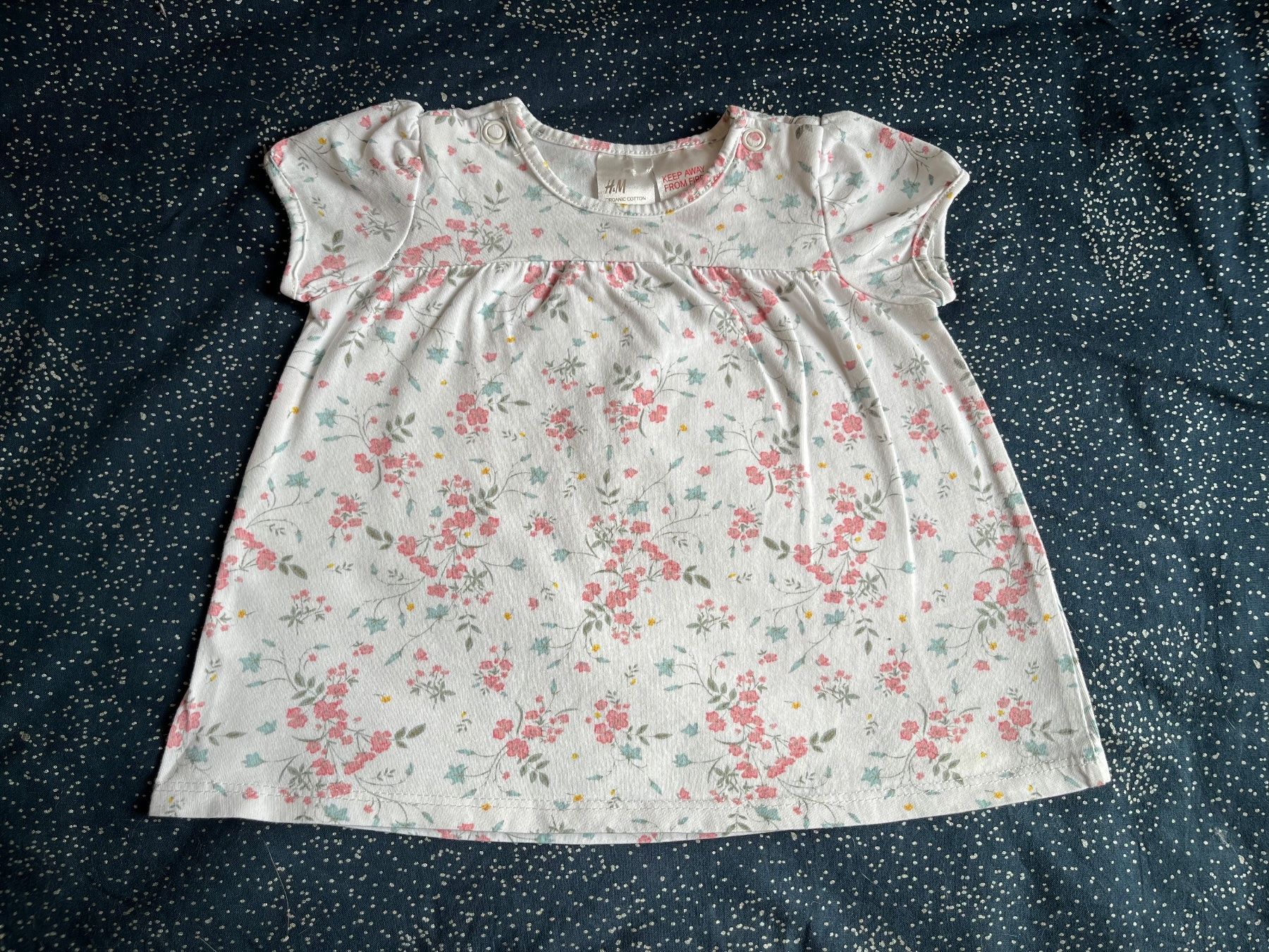 H&M Camicie, Top & T-shirt: T-Shirt mit Blumen, Grösse 56 – Usato da Triboltingen venduto da zimtsterndli5