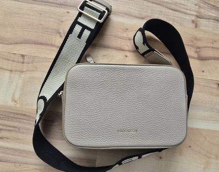 Coccinelle Umhängetasche Leder beige guter Zustand