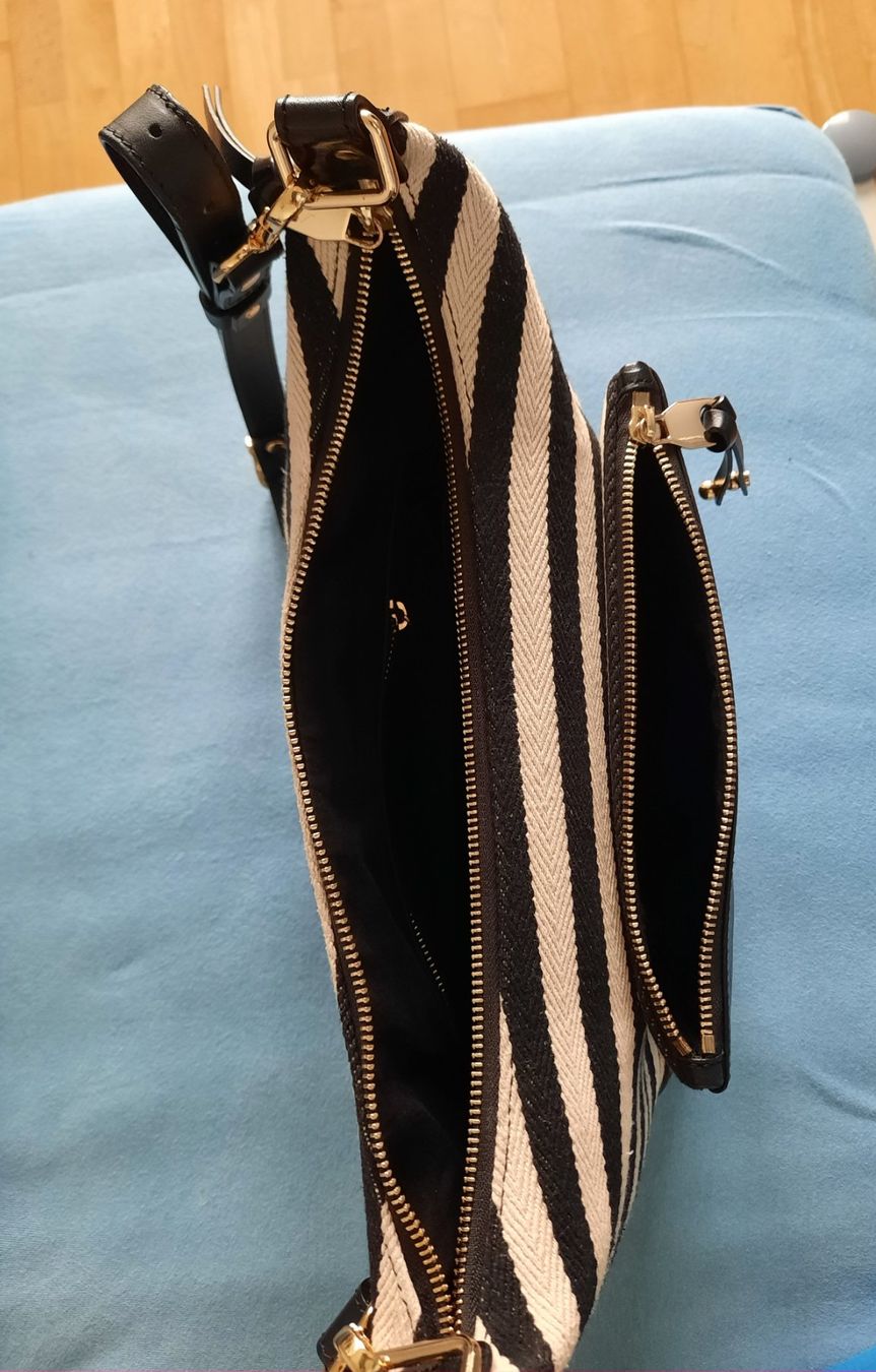 Borse da donna: Schwarz-Beige gestreifte Leder-/Textiltasche – Usato da Zug venduto da Alpenrose353 2