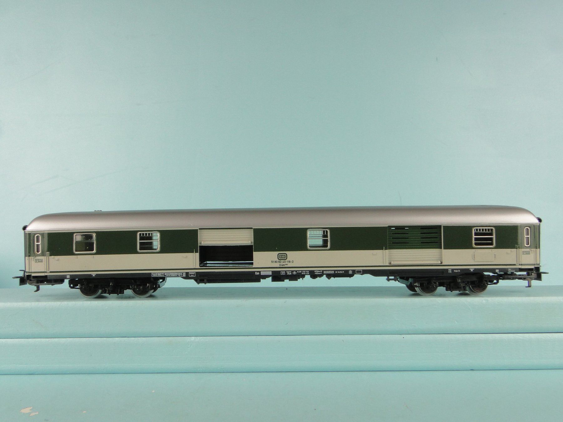 Märklin Modellini di ferrovie: Märklin 4093 DB Gepäckwagen – Usato da Bülach venduto da cann11 2