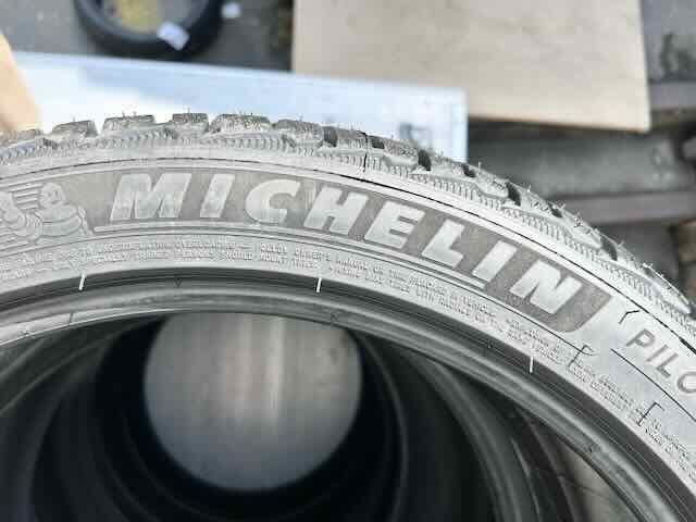Pirelli Pneus & Kompletträder: ||•  5 Einzelpneus - 5 Stück /183s – Neu und originalverpackt aus Zürich von LUIS-B 3