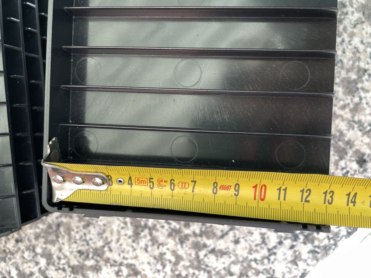 Penna & Evidenziatori: Stiftablage / Markerfächer / Spectrum Noir stapelbar – Usato da Andelfingen venduto da Blumenwiese123 4