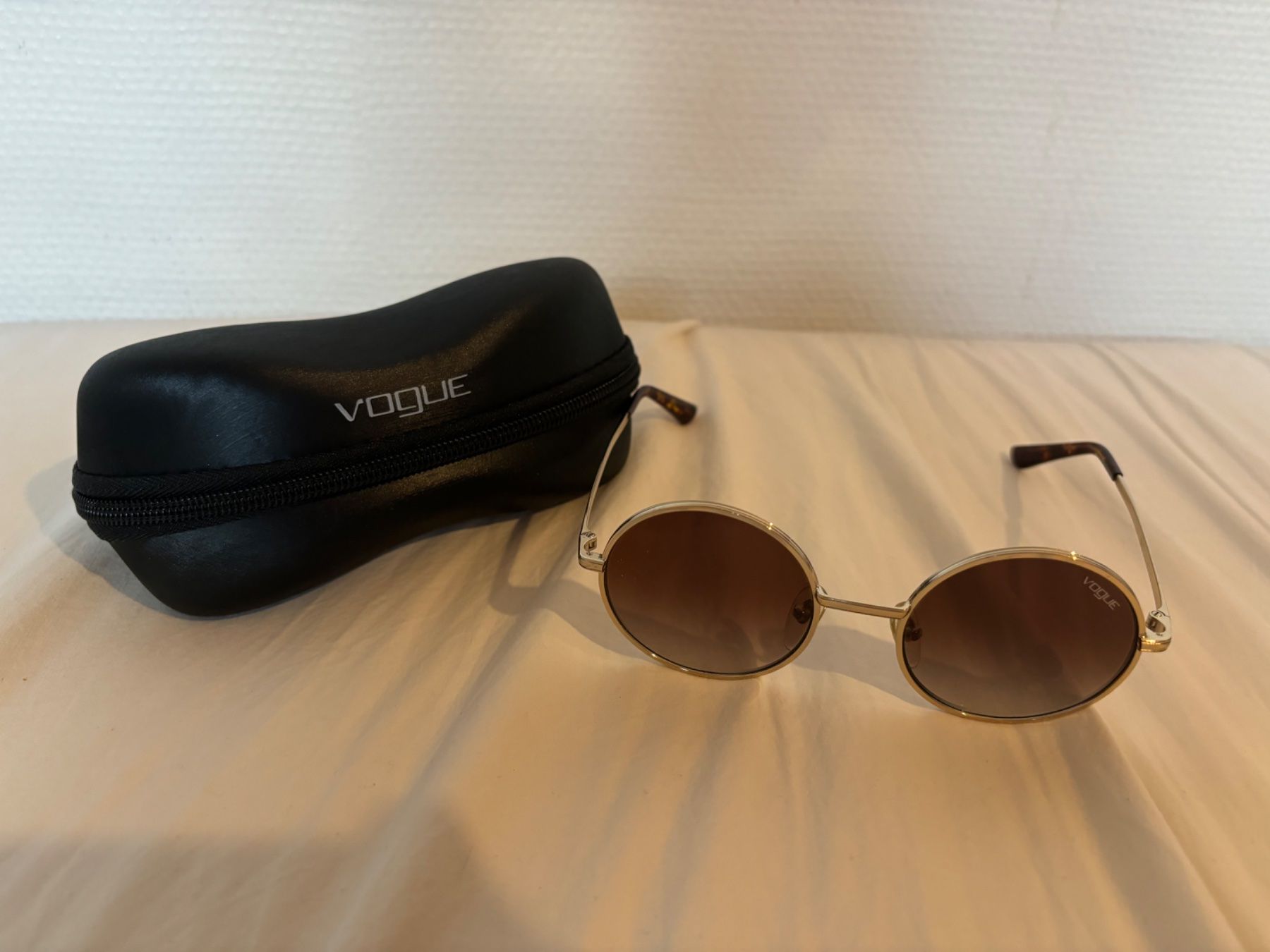 Vogue Occhiali & Lenti: Vogue Sonnenbrille – Usato da Dübendorf venduto da jpr_scw7 1