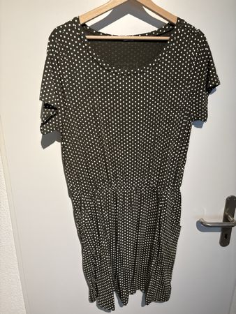 Schönes Sommerkleid von OBJECT Gr. L, grün weiss gepunktet