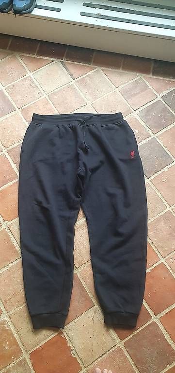 Pantaloni: Liverpool Jogginghose Herren XL – Usato da Uitikon Waldegg venduto da sgrimmer