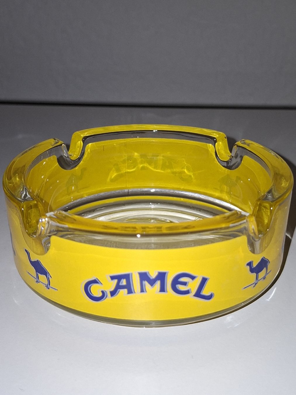 Portacenere: Camel Werbe-Aschenbecher Glas Gelb NEU – Nuovo (secondo la descrizione) da Mellingen venduto da Aegert5 1