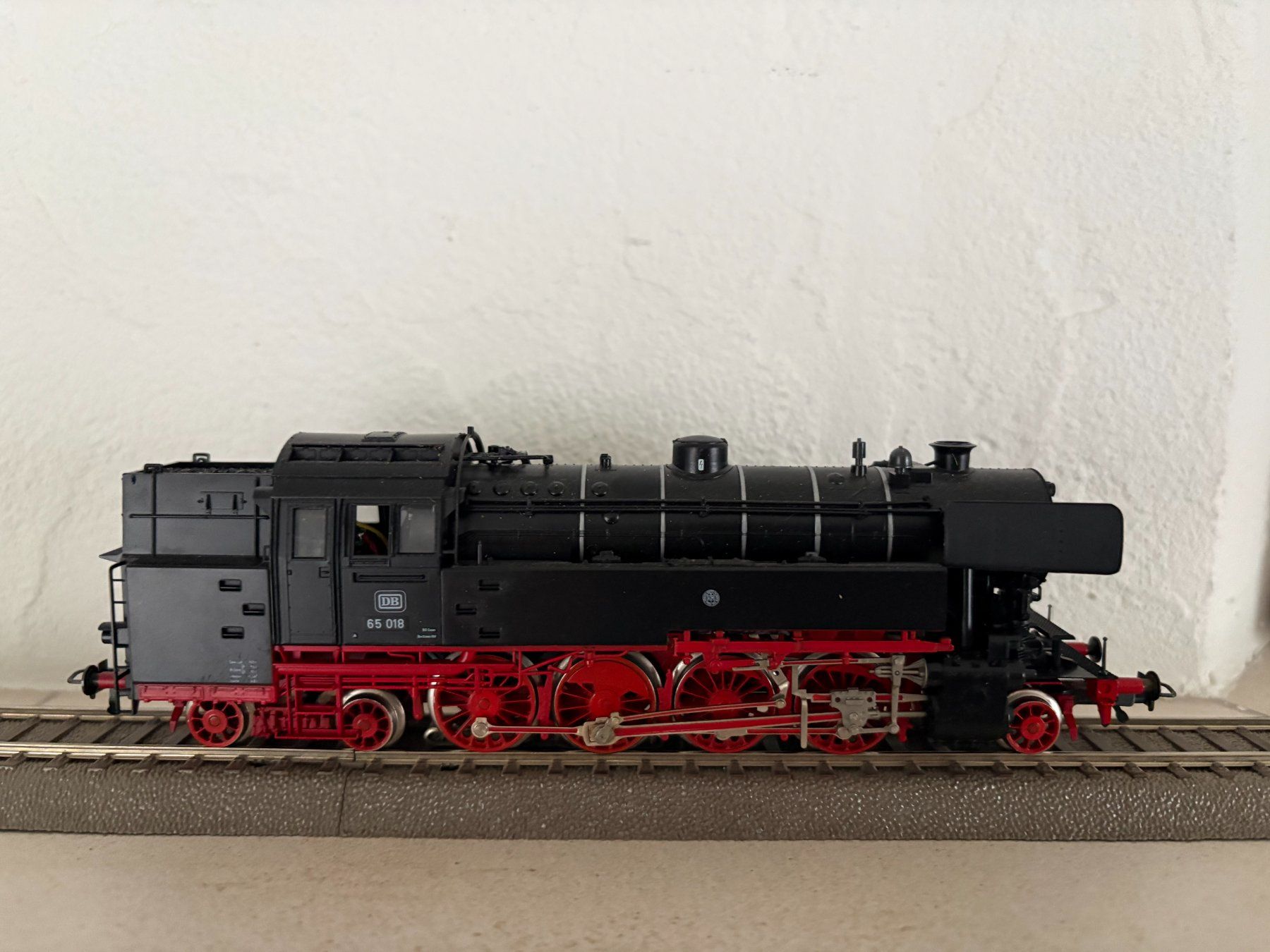 Fleischmann Modellini di ferrovie: Fleischmann DB Dampflok Br 65, Wechselstrom Digital, Neu ! – Nuovo (secondo la descrizione) da Dietikon venduto da Lascodi 3