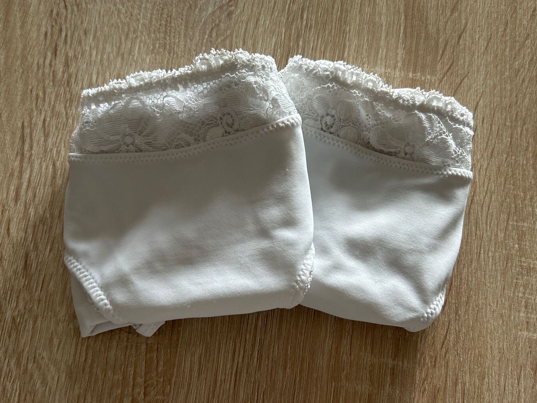 Altra biancheria intima: 2x Damen Slip weiss mit Spitzen – Usato da Brunnen venduto da Nala2929 1