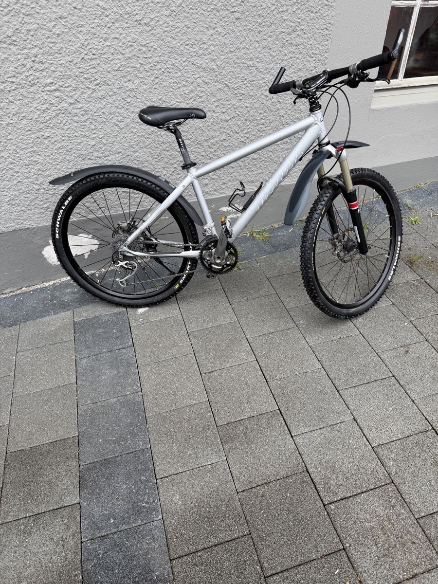 Velos: Thomus Mountainbike 26zoll – Gebraucht aus Murten von Ski-Outlet