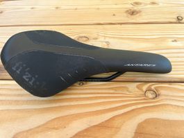 Fizik Antares R5 Sattel Fahrrad schwarz Zustand gut