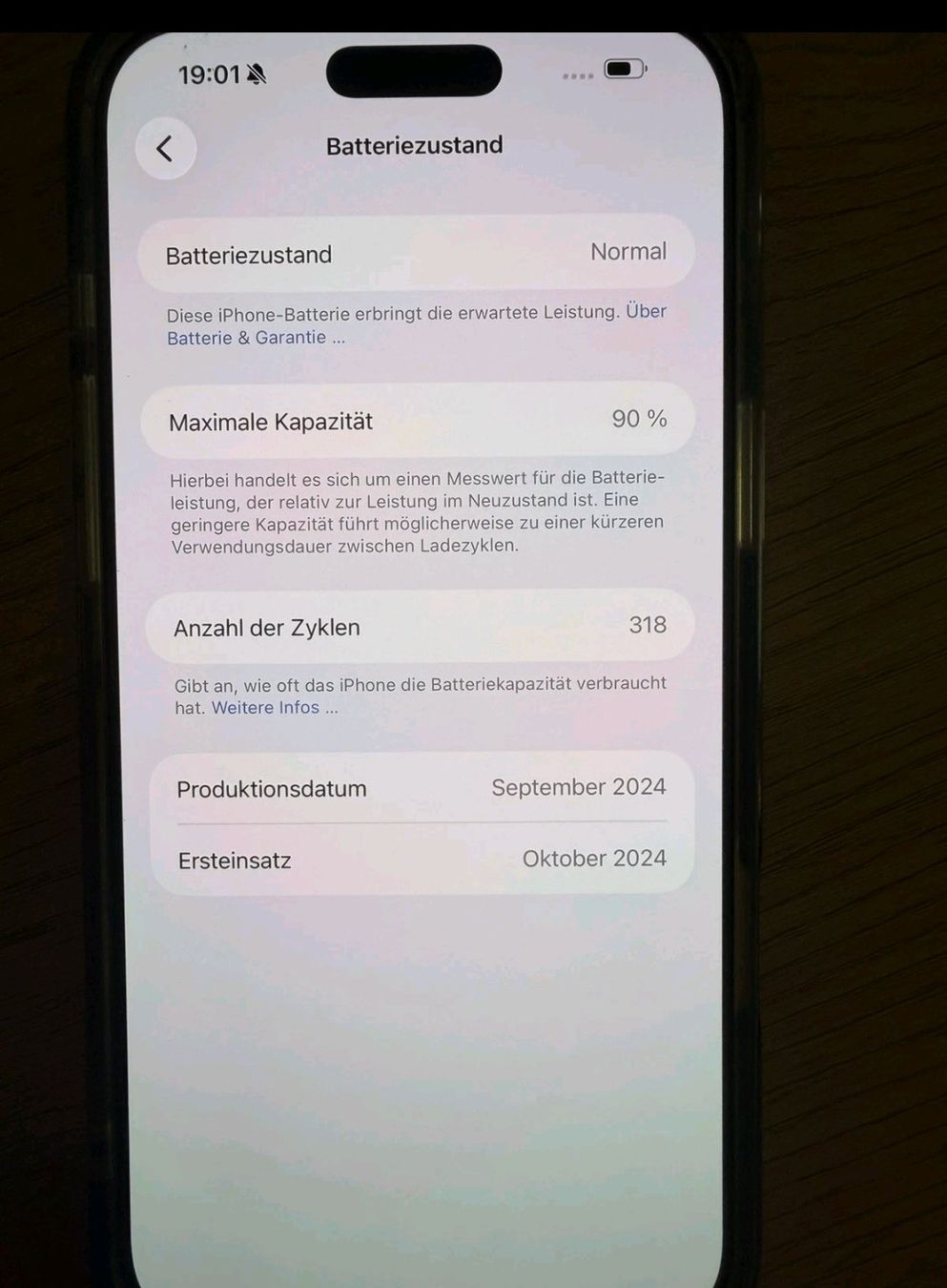 Apple Telefoni cellulari / Smartphones: iPhone 16 Pro Max (256GB) Akku 90% – Usato da Luzern venduto da Waince786 2