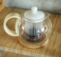 Teekrug/Teekanne (Bodum) (weiss/beige)