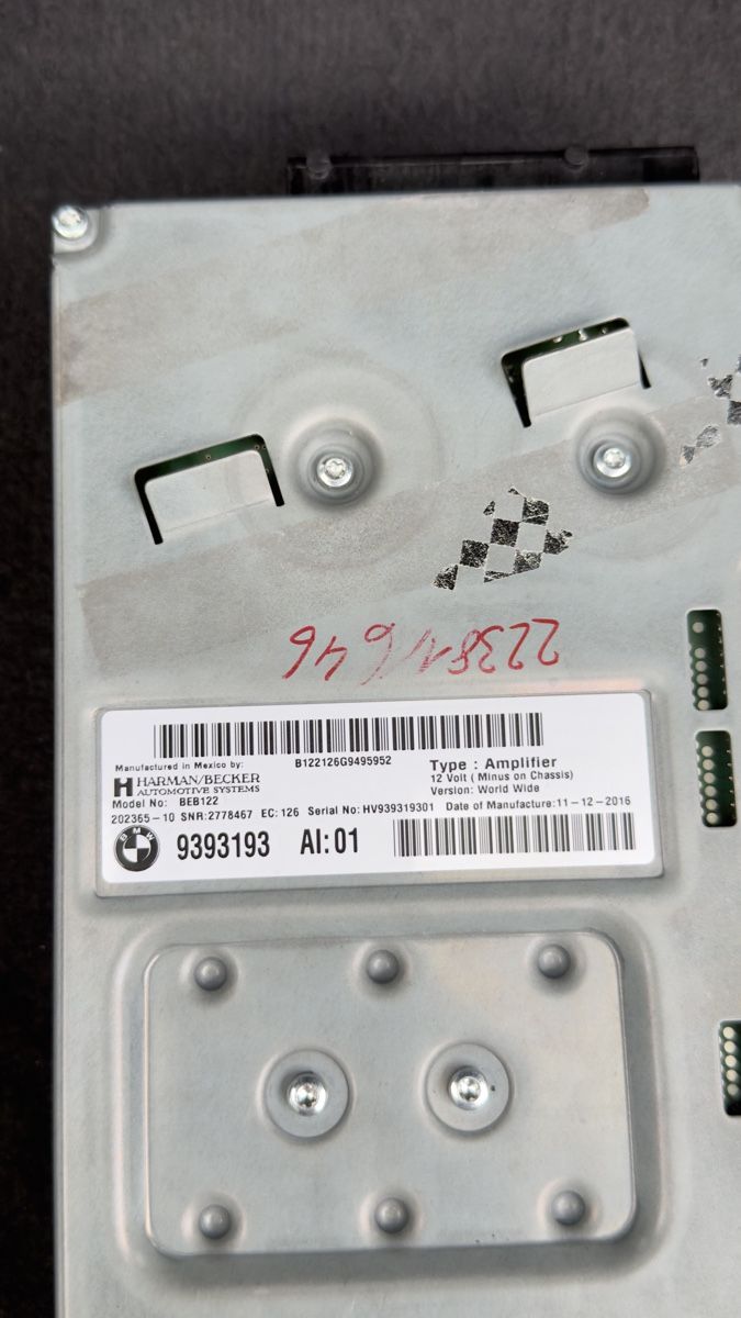 Harman-Kardon Verstärker: Bmw Verstärker  – Gebraucht aus Burg AG von Rl-2390