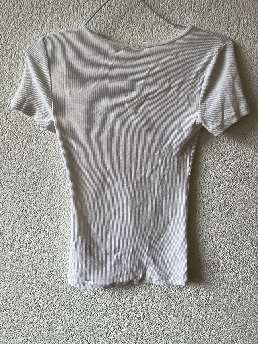H&M Top: Weisses Ripptop – Usato da Uster venduto da emm_px8k 1