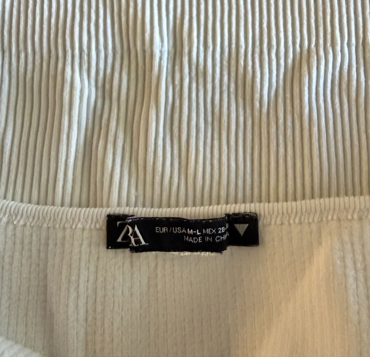 Zara Tops: Top, Zara,  Grösse M-L  – D'occasion à Anglikon par Haraldinho 2