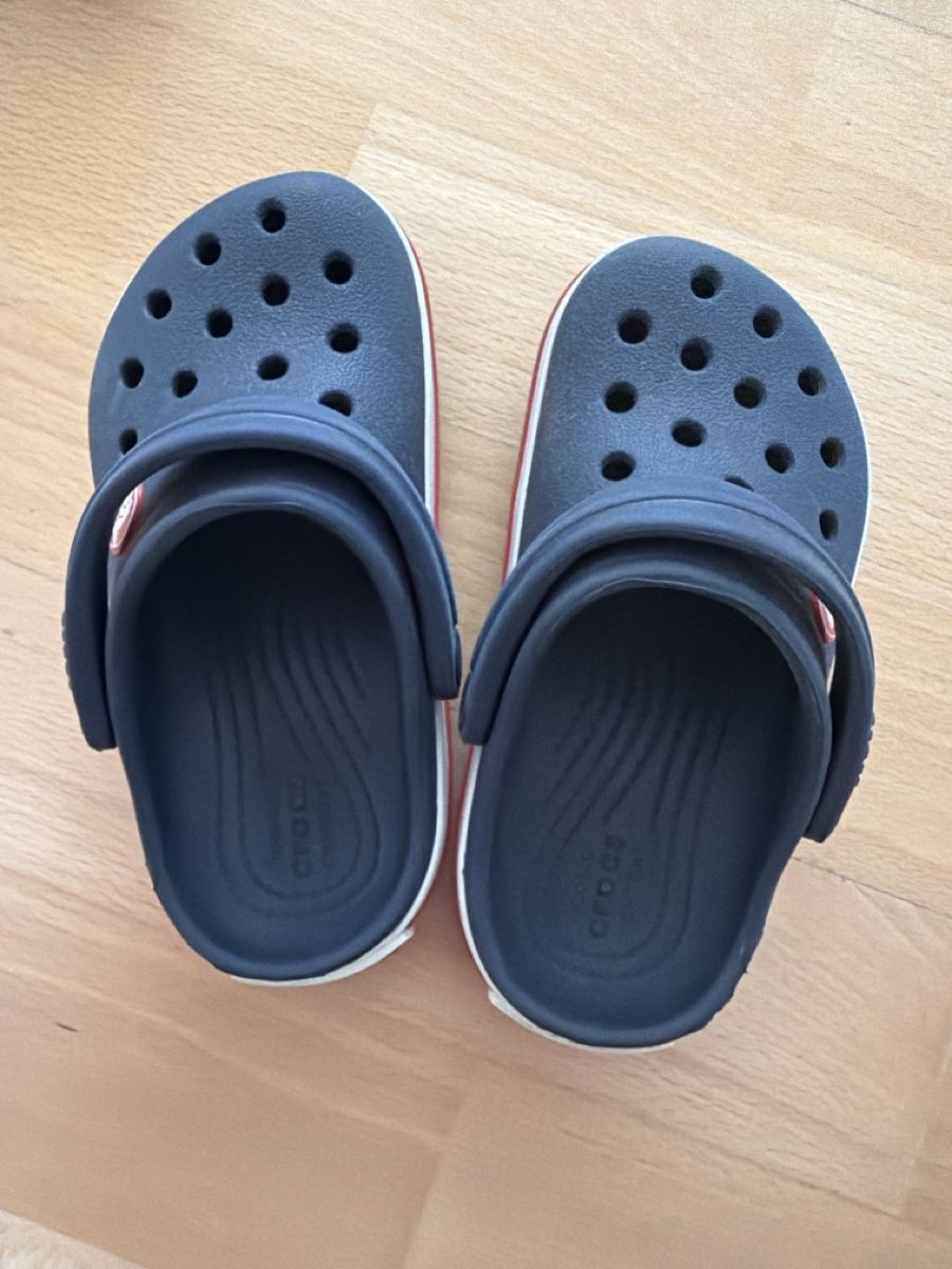 Crocs Scarpe per ragazzi: Crocs Grösse 8 – Usato da Stäfa venduto da PBZE