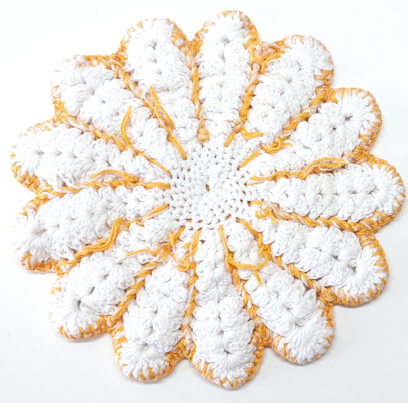 Biancheria da letto: Topflappen gehäkelt - Patte à marmite crochetée – Usato da Savagnier venduto da Marderuth 1