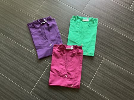 Lot de 3 blouses de travail (médical )