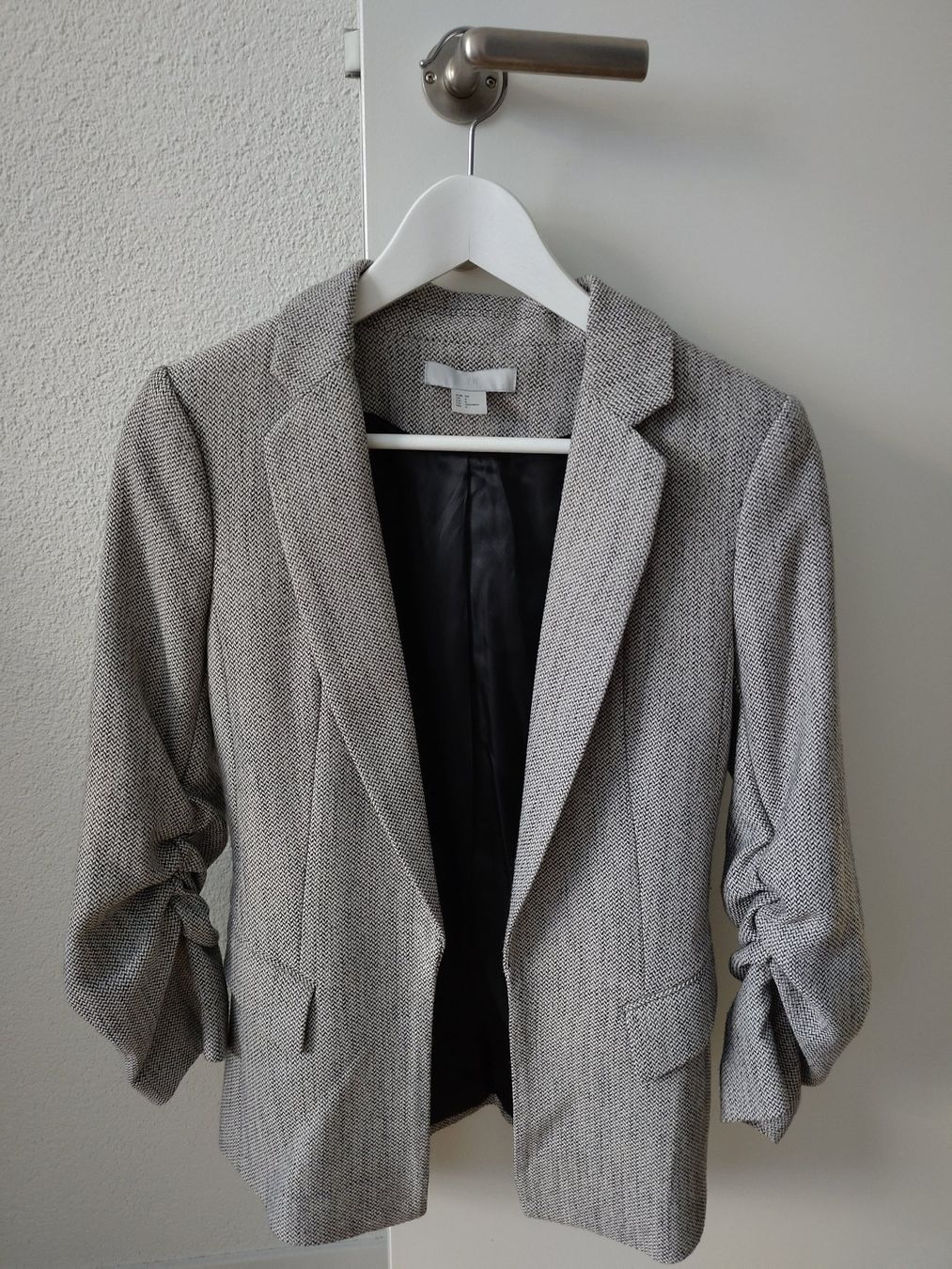 H&M Vestes: Blazer Damen grau – D'occasion à Baden par shinifin