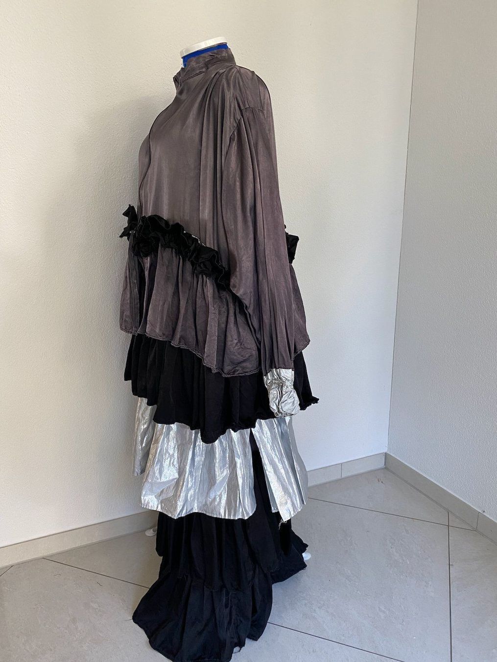 Costumi: Fasnacht Strassenkleid – Usato da Dagmersellen venduto da sheli17 5