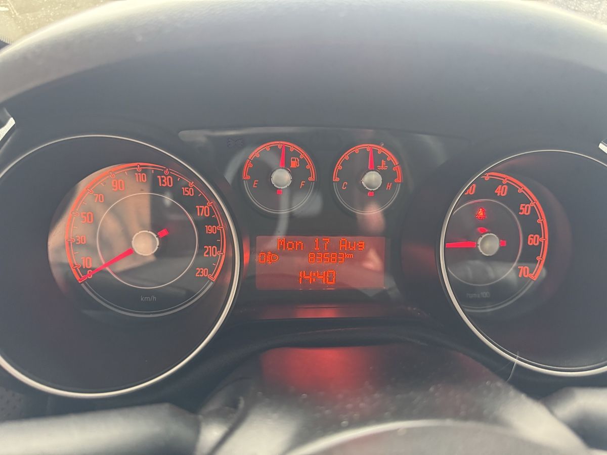 Fiat Automobili: Fiat Punto 1.4 mit MFK – Usato da Zürich venduto da edi_2mph 5