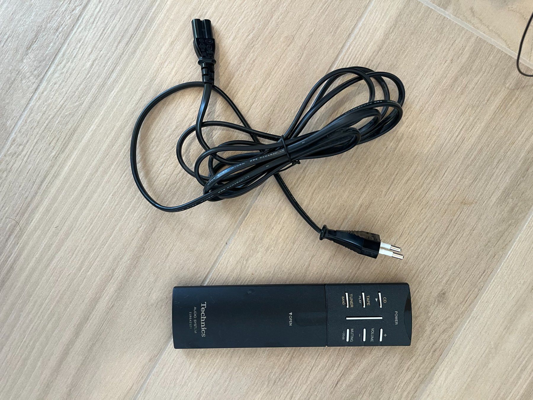 Technics Lettore multimediale & Streamer: Technics Stereoanlage CD LS10 – Usato da Frauenfeld venduto da Hv 8