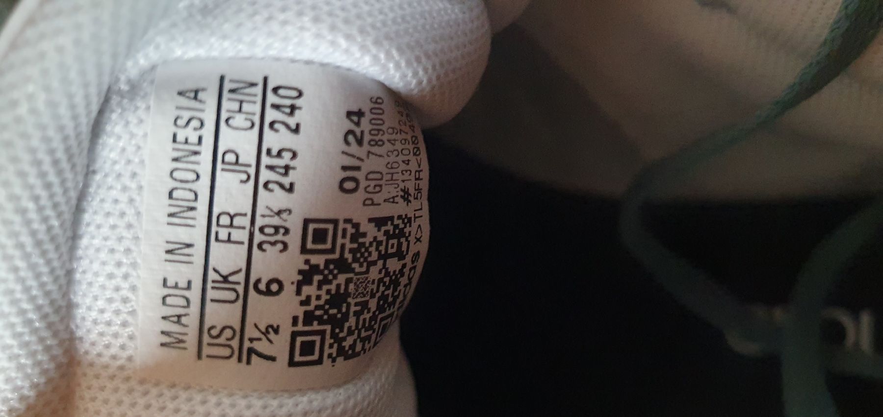 Adidas Scarpe da uomo: Adidas Grösse 39 1/3 – Nuovo (secondo la descrizione) da Weite venduto da rapunzel23 2