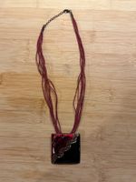 Modeschmuck Kette mit Anhänger quadratisch rot schwarz
