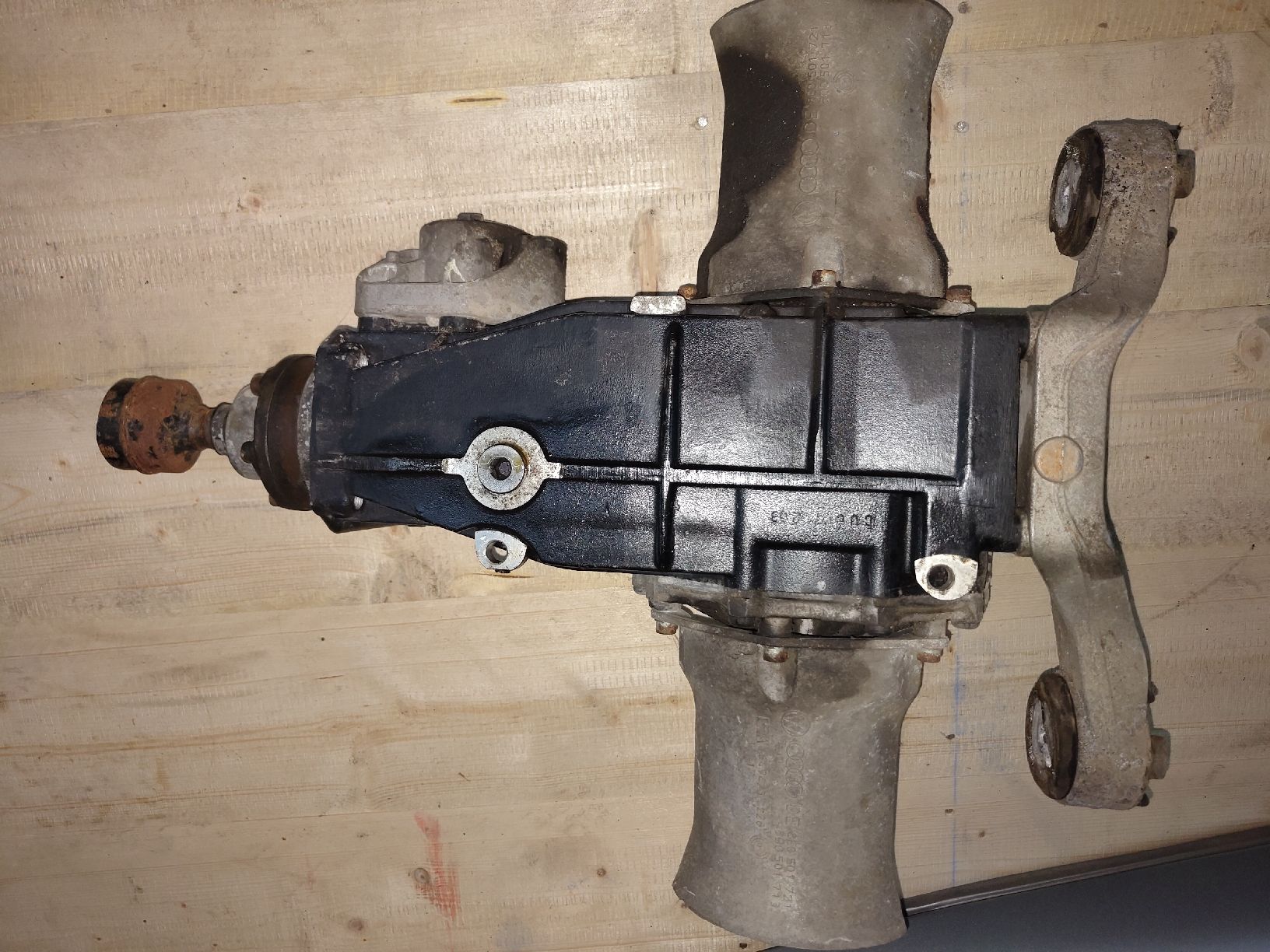 VW Tutti pezzi di ricambio auto: Passat 3bg hinteres 4Motion Diff. – Usato da Waltalingen venduto da DerBaum 3