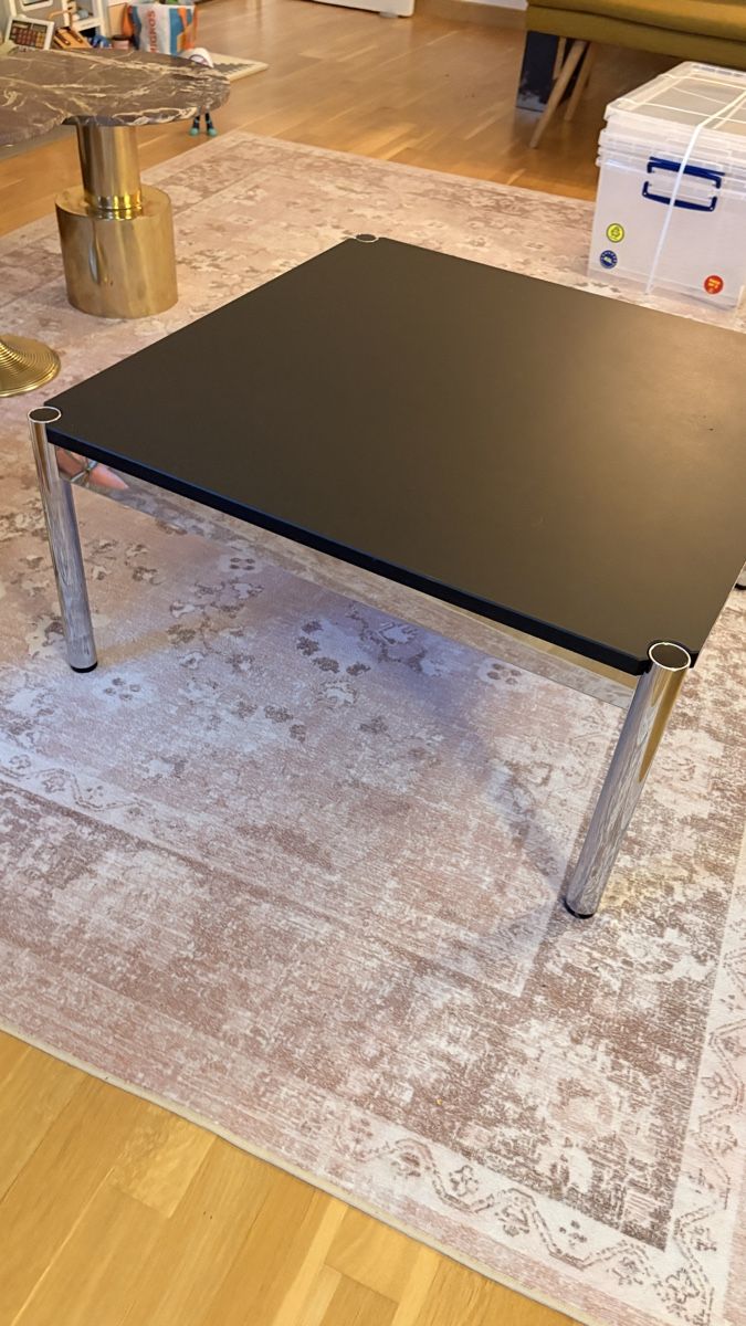 Tavoli: USM Haller Table, black, square 75x75cm couch tisch – Nuovo (secondo la descrizione) da Zürich venduto da duc_pjh7 2