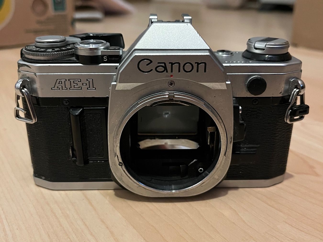 Canon Fotocamera: Canon AE-1 - nur Body – Usato da Domat/Ems venduto da sarab_18