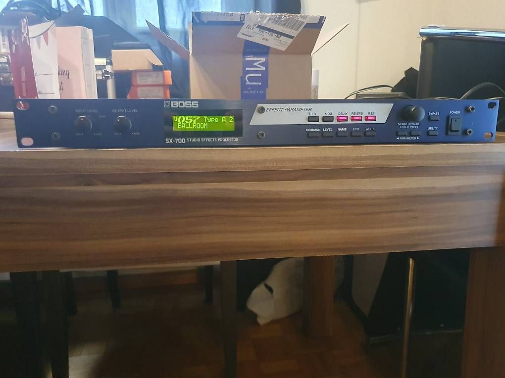 Musikinstrumente: Boss SX-700 Studio Effects Processor – Gebraucht aus Allschwil von syndrone