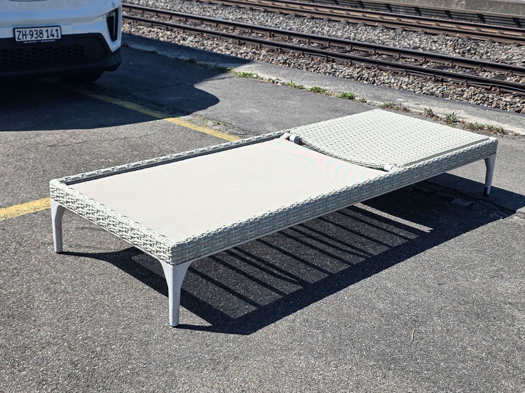 Dedon Sedie a sdraio: Dedon Sonnenliege - hydraulisch - Ref. 05/58 – Usato da Au ZH venduto da BrockiAu 2