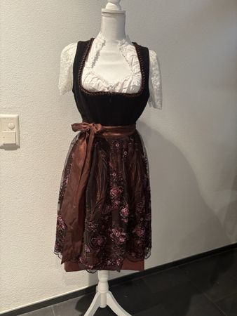 Krüger Dirndl mit Perlenschürze
