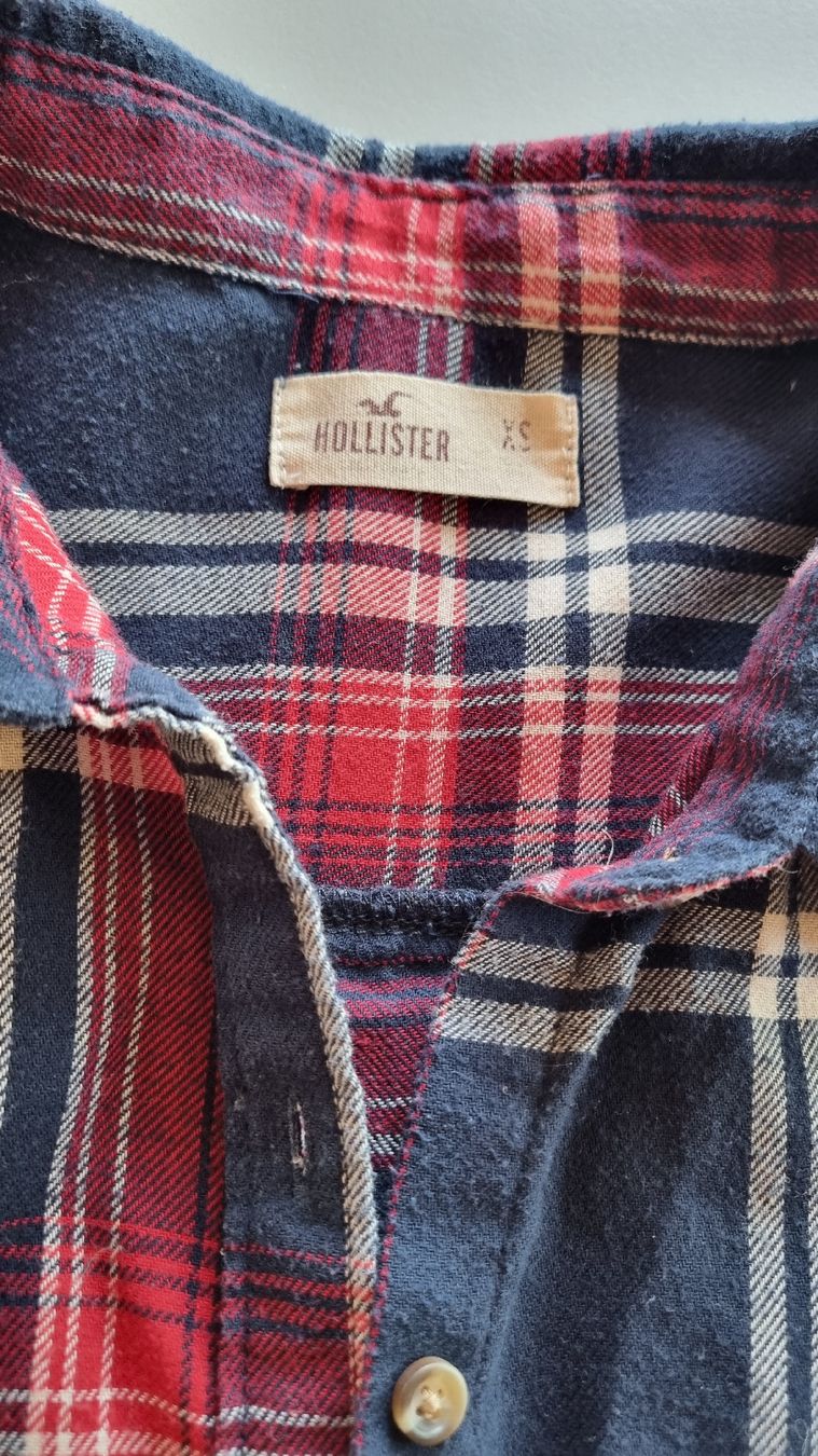 Camicette: Hemd Hollister Gr XS – Usato da Tägertschi venduto da Fank111 1