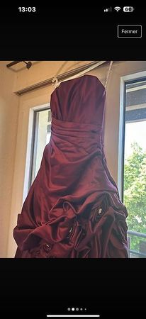 Robe de soirée bordeaux, taille 38, idéale pour l'été