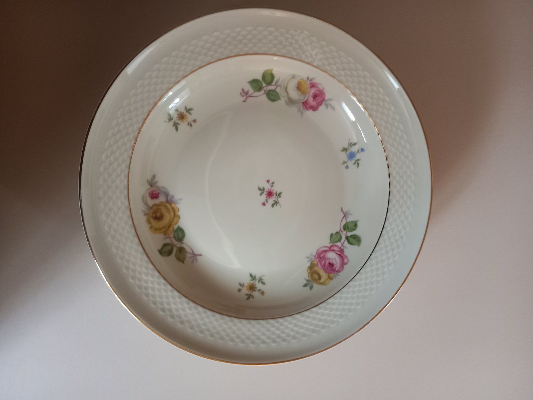 Thomas Assiettes: Thomas Ivory  8 Suppenteller mit Rosenmuster – D'occasion à Roggwil BE par Ruefi222 1