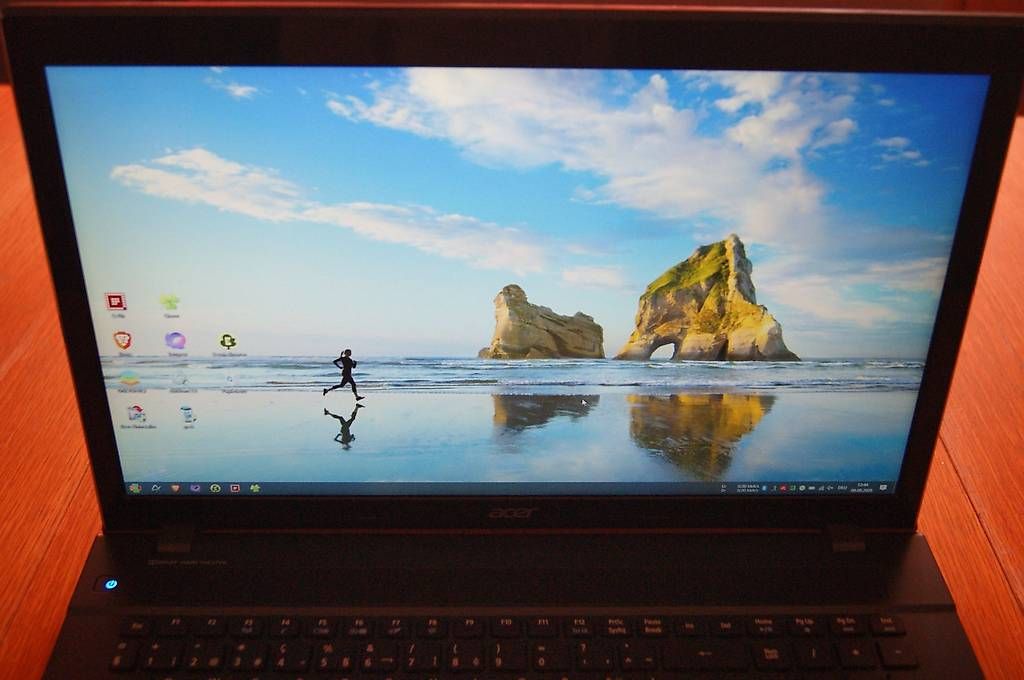 Acer Notebooks: Acer Laptop V3 - 772G 17 " – Gebraucht aus Au ZH von Kopf