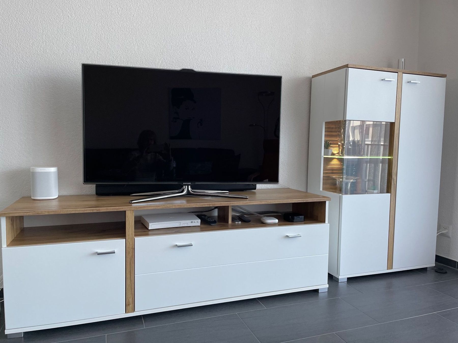 TV Möbel: TV-Möbel und Highboard – Gebraucht aus Zollikofen von Zyklomdupf